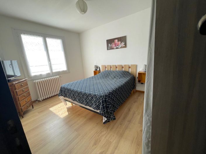 Image No.10-4 Bed House for sale