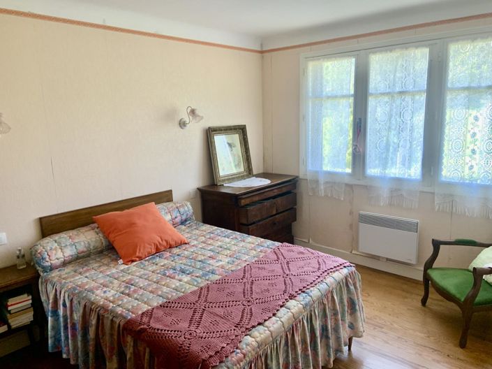 Image No.10-3 Bed House for sale