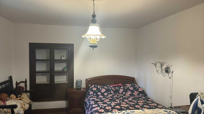 Image No.18-5 Bed House for sale