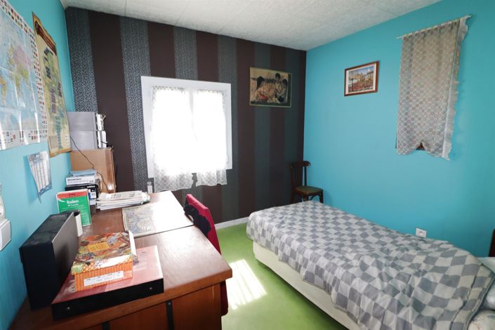 Image No.13-3 Bed House for sale