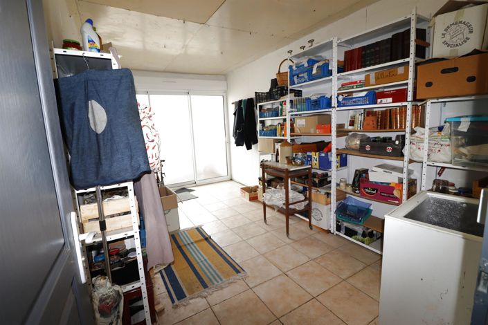 Image No.15-3 Bed House for sale