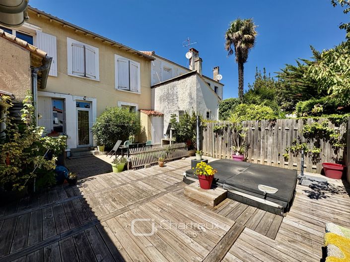 Image No.3-4 Bed House for sale