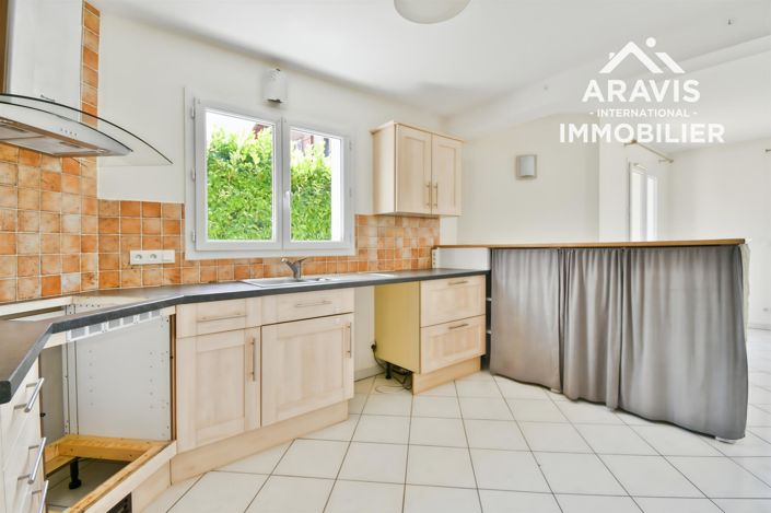 Image No.5-4 Bed House for sale