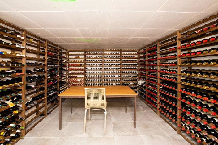 Image No.16-6 Bed House for sale