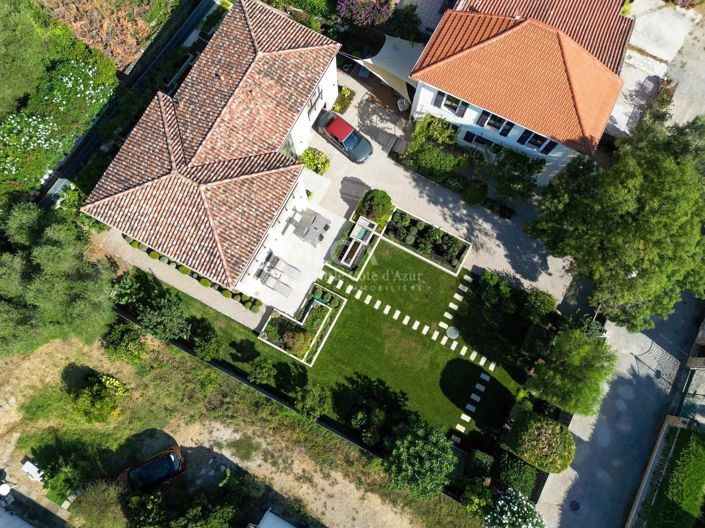 Image No.20-6 Bed House for sale