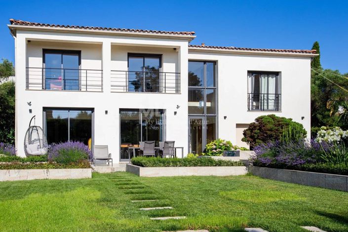 Image No.3-6 Bed House for sale