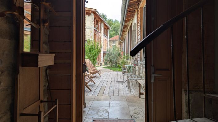 Image No.18-10 Bed House for sale