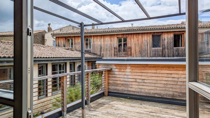 Image No.7-10 Bed House for sale