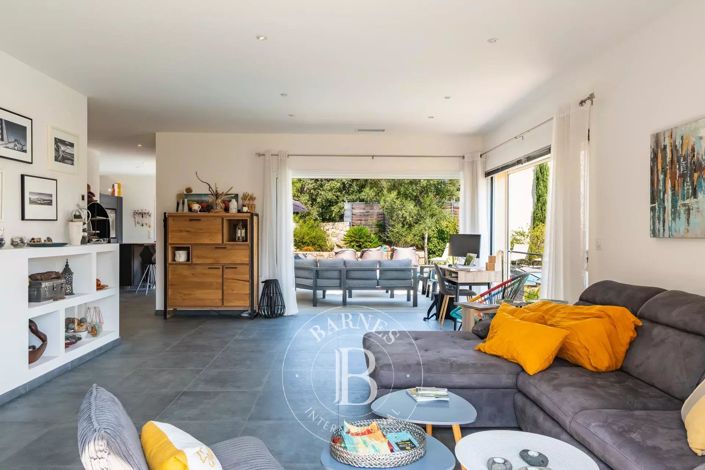 Image No.4-4 Bed House for sale