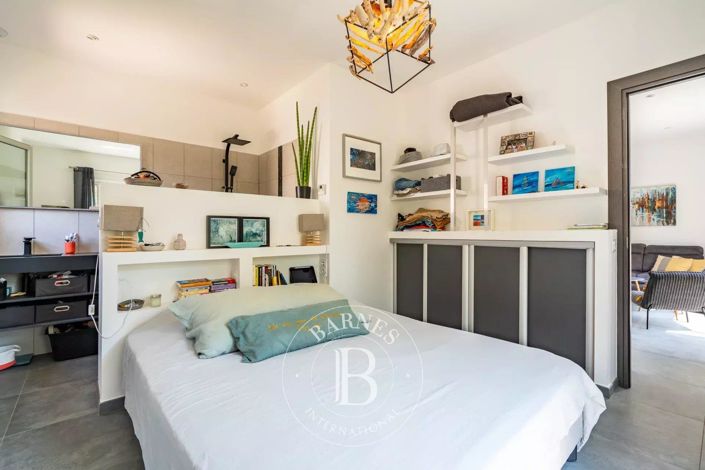 Image No.9-4 Bed House for sale