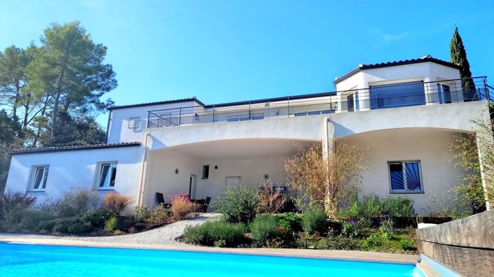 Image No.1-5 Bed House for sale