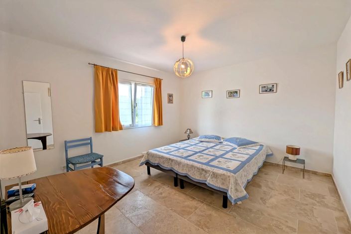 Image No.20-5 Bed House for sale