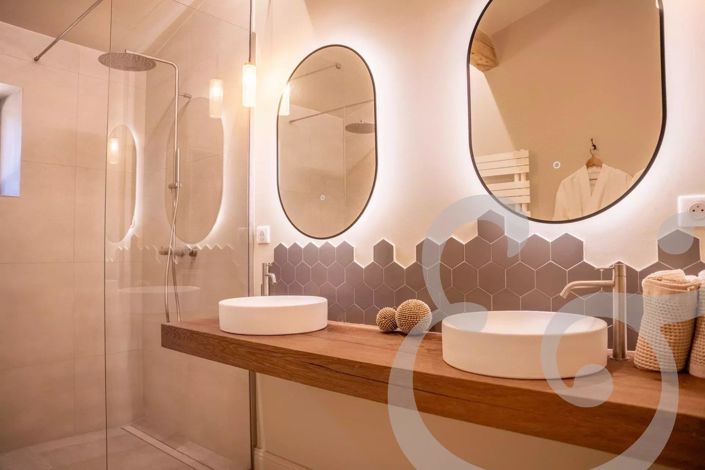 Image No.14-5 Bed House for sale