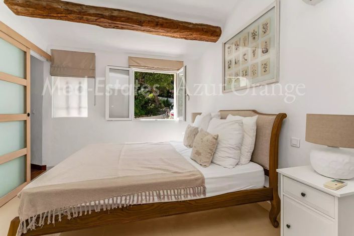 Image No.18-8 Bed House for sale