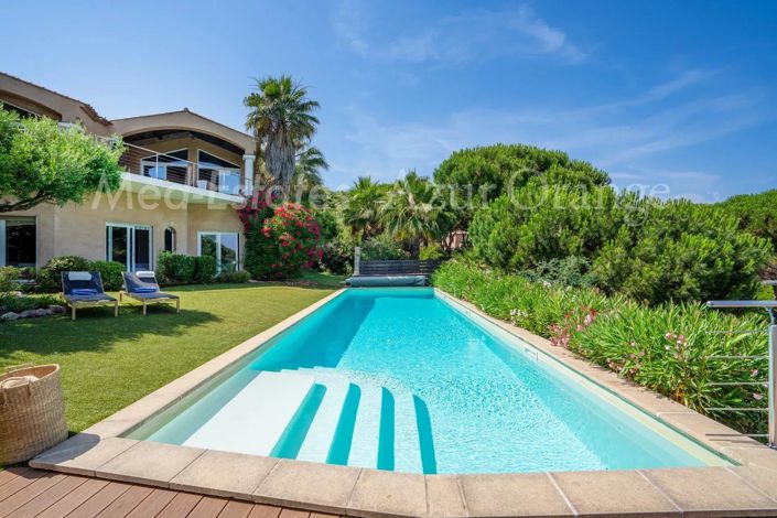 Image No.6-8 Bed House for sale