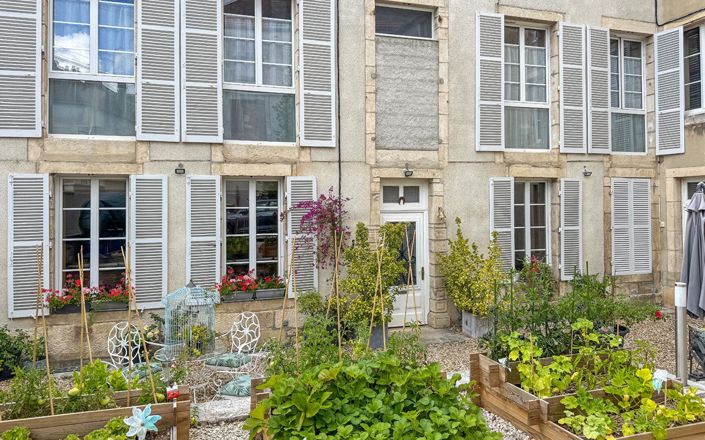 Image No.6-5 Bed Property for sale