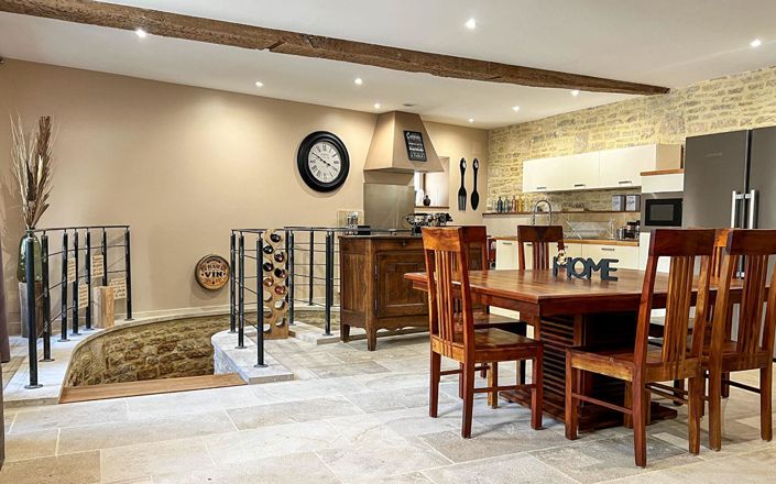 Image No.7-5 Bed Property for sale