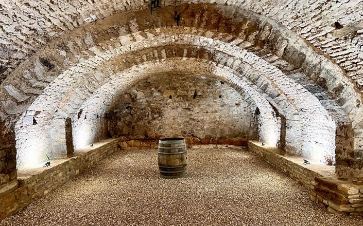 Image No.9-5 Bed Property for sale