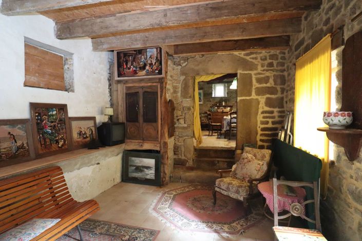 Image No.10-2 Bed House for sale