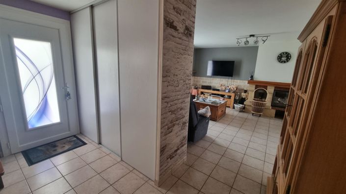 Image No.2-3 Bed House for sale