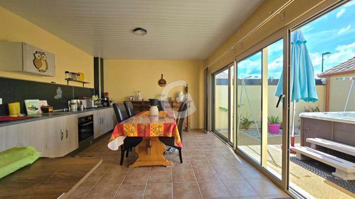 Image No.17-3 Bed House for sale