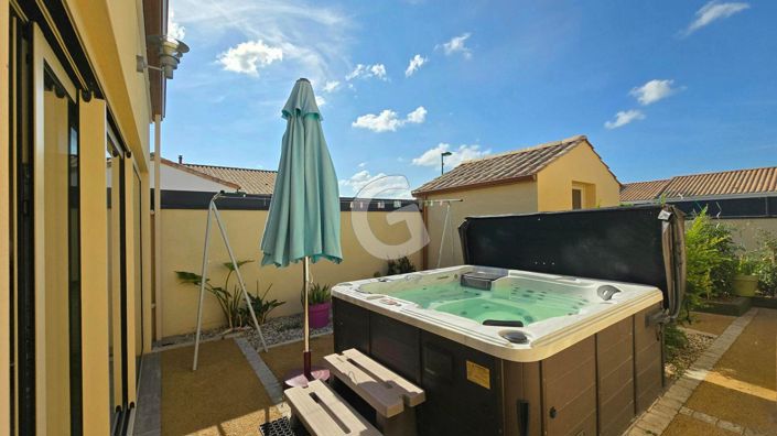 Image No.2-3 Bed House for sale