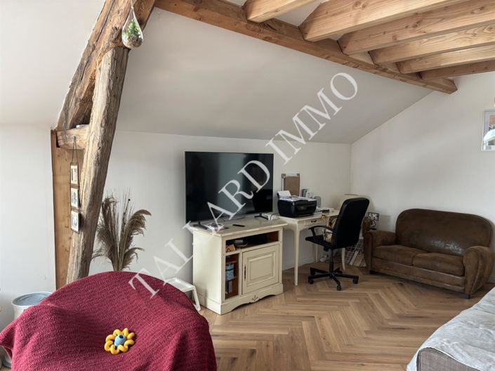 Image No.10-5 Bed House for sale