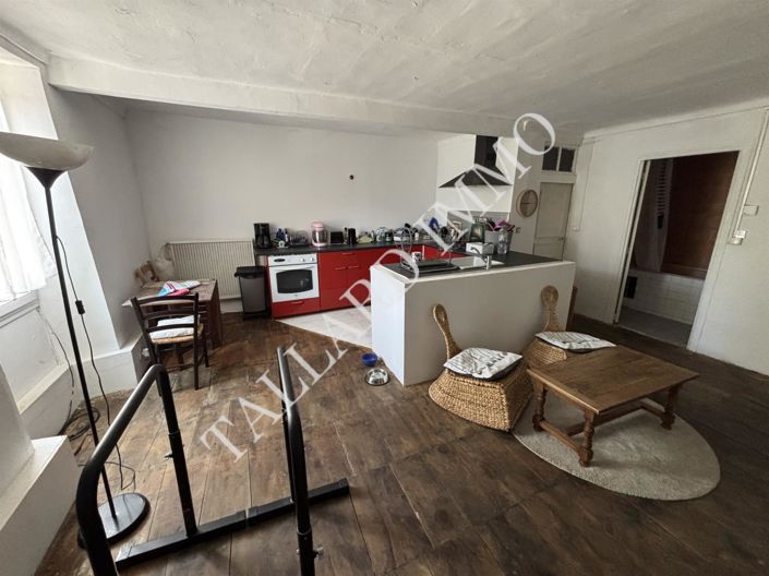 Image No.18-5 Bed House for sale