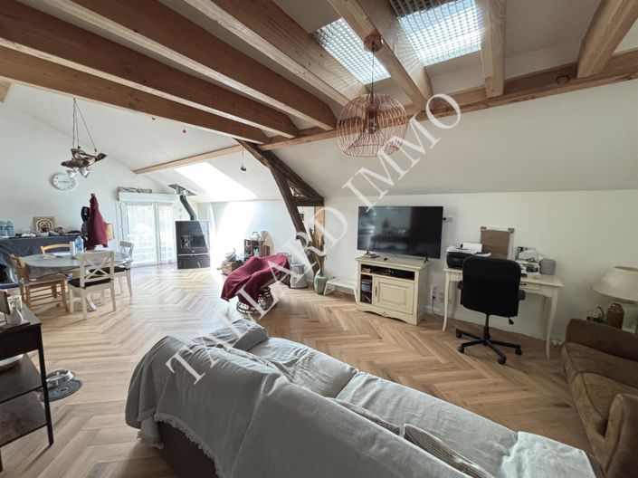 Image No.5-5 Bed House for sale