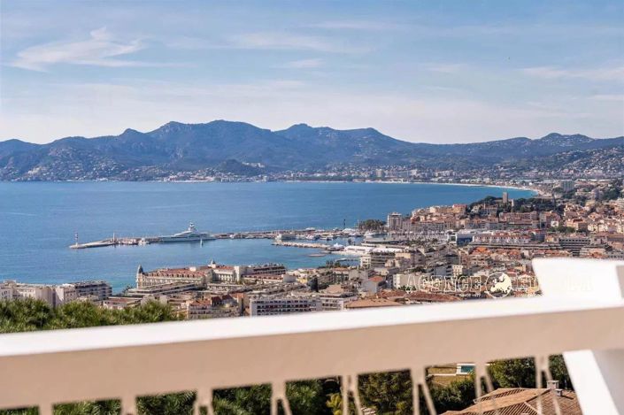 Image No.20-3 Bed Apartment for sale