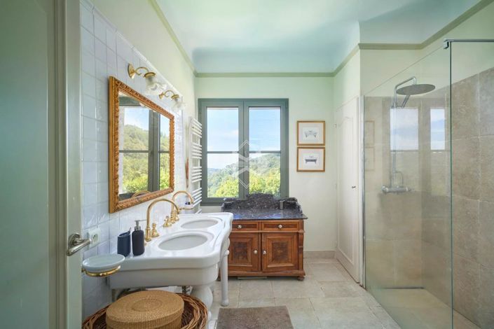 Image No.13-8 Bed House for sale