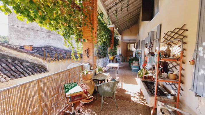 Image No.10-5 Bed House for sale