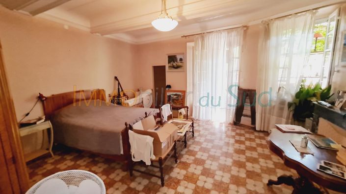 Image No.19-5 Bed House for sale