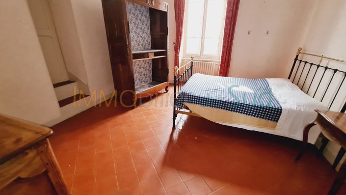 Image No.20-5 Bed House for sale