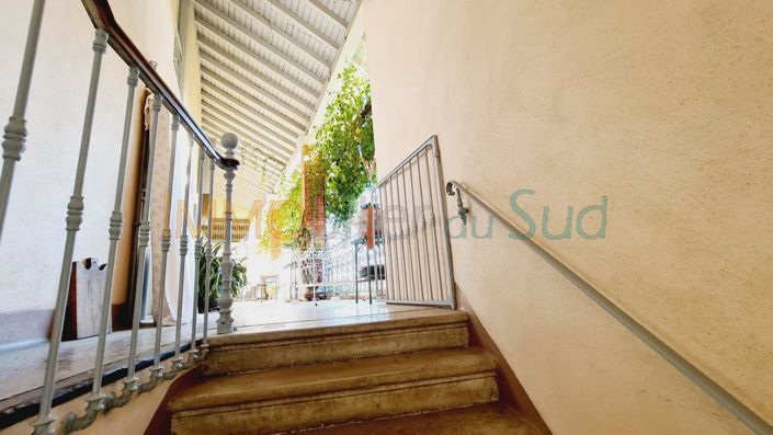 Image No.5-5 Bed House for sale