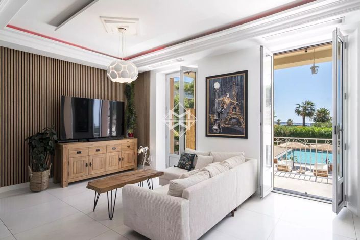 Image No.14-5 Bed House for sale