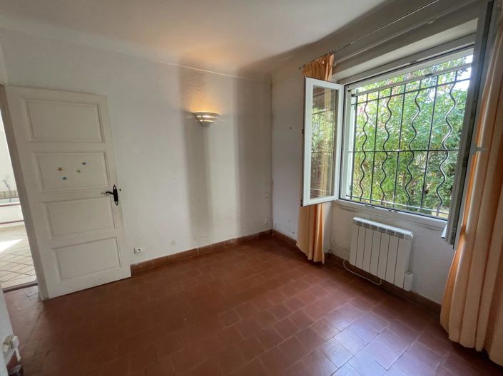 Image No.21-3 Bed House for sale