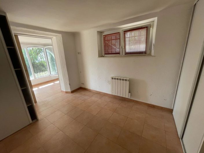 Image No.28-3 Bed House for sale