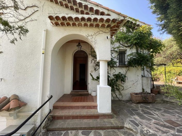 Image No.8-3 Bed House for sale