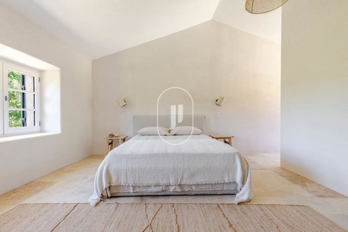 Image No.7-5 Bed House for sale