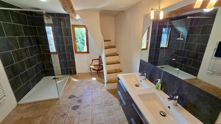 Image No.15-6 Bed House for sale