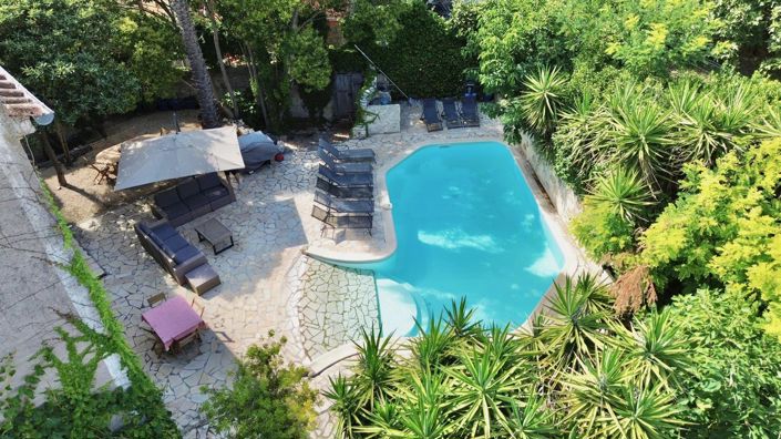 Image No.5-6 Bed House for sale