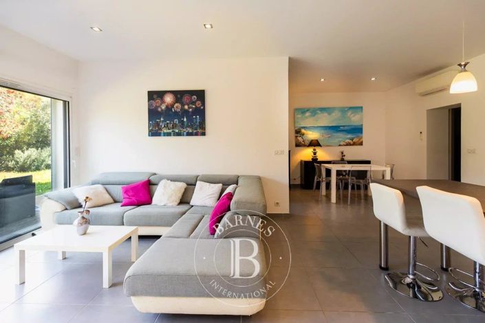 Image No.17-House for sale