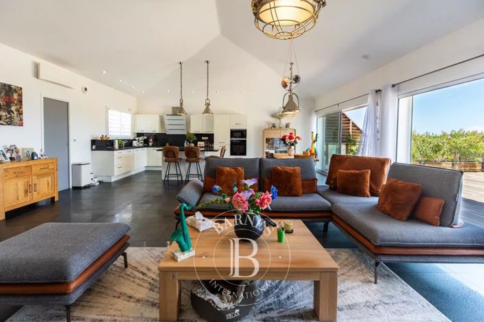 Image No.3-House for sale