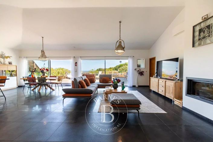 Image No.4-House for sale