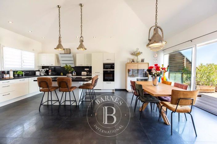 Image No.5-House for sale