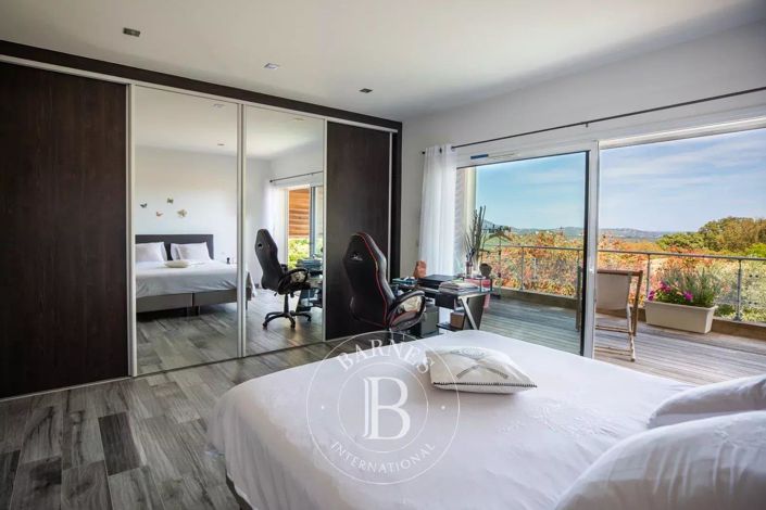 Image No.9-House for sale