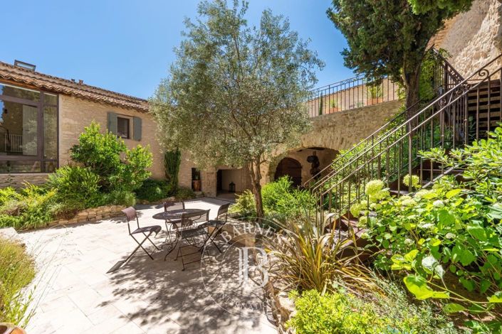 Image No.5-6 Bed House for sale