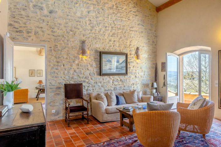 Image No.10-6 Bed House for sale