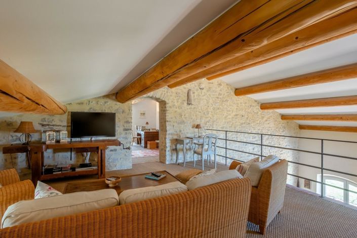 Image No.14-6 Bed House for sale